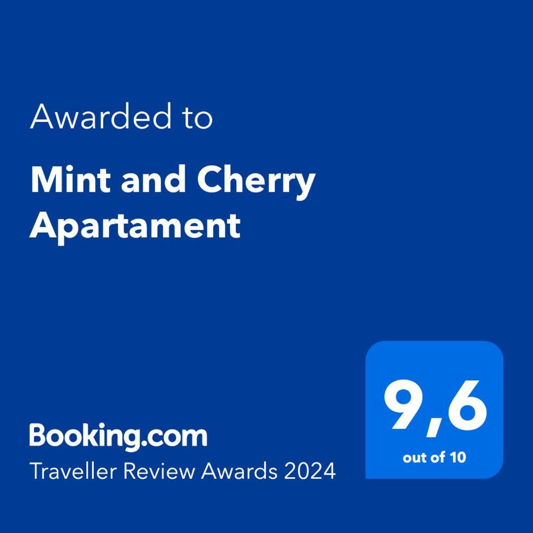 Mint And Cherry Apartmán